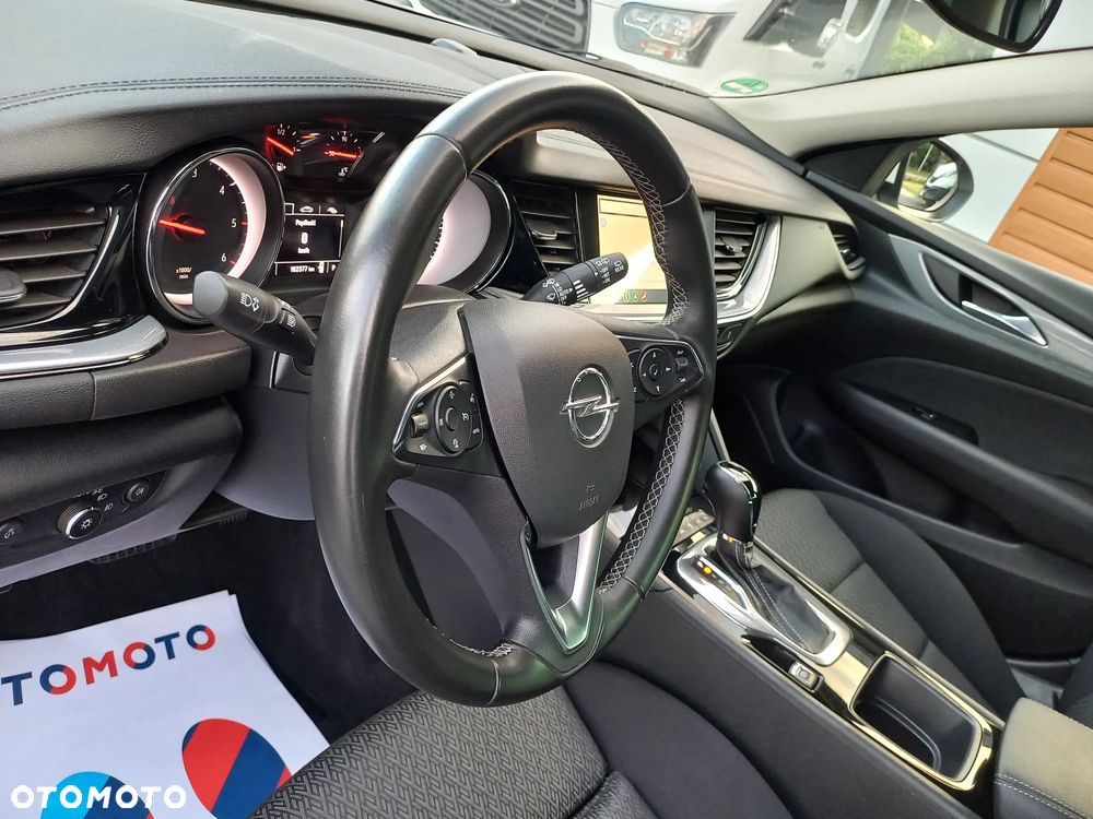 Opel Insignia 2.0 CDTI automatik Business Edition - 24