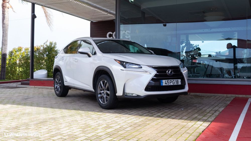 Lexus NX 300h Executive - 3