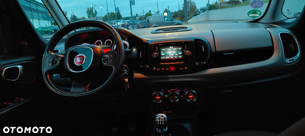 Fiat 500L 1.4 T-Jet Lounge - 34