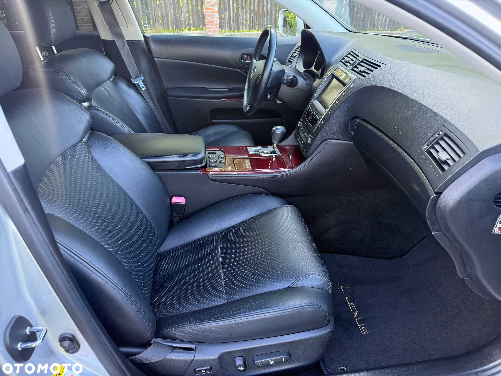 Lexus GS 450h Prestige + - 38