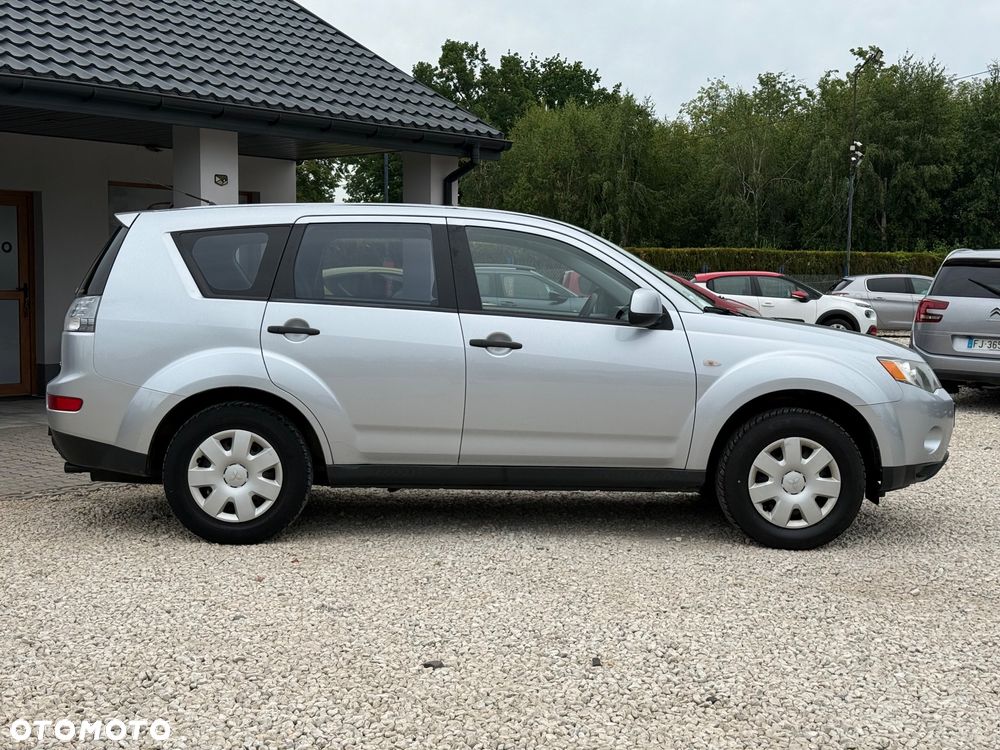 Mitsubishi Outlander 2.0 DID Intense + - 12