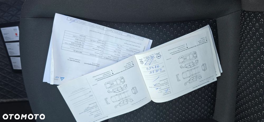 Opel Karl 1.0 Exclusive - 29