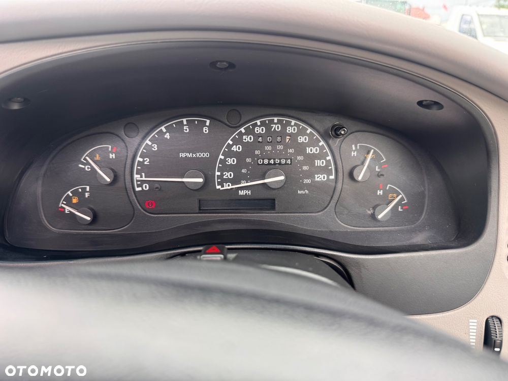 Ford Explorer 4.0 - 33