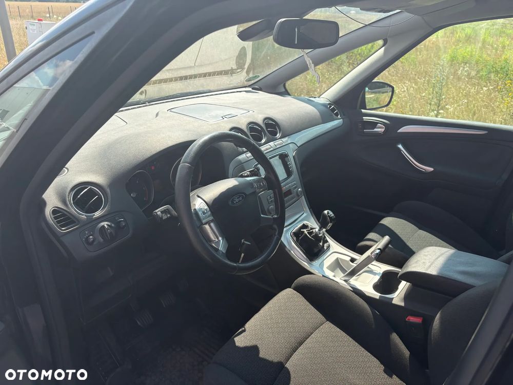 Ford S-Max - 16