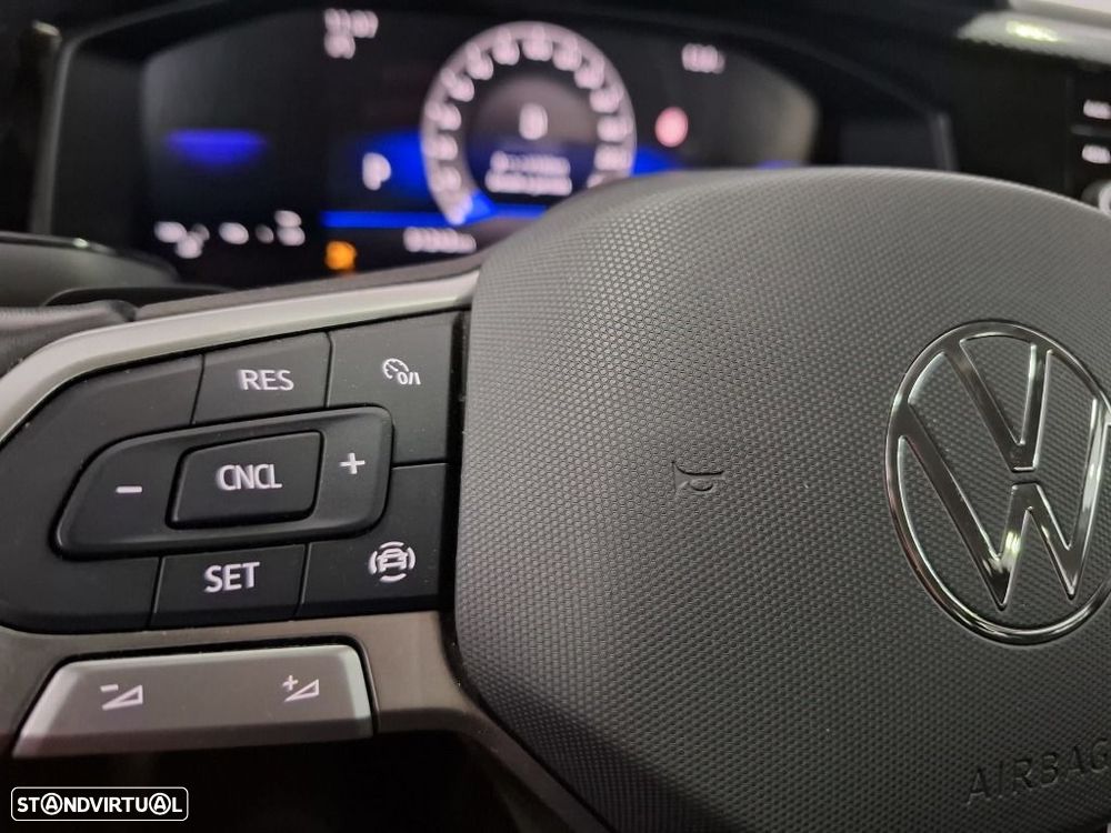 VW Polo 1.0 TSI Urban DSG - 18