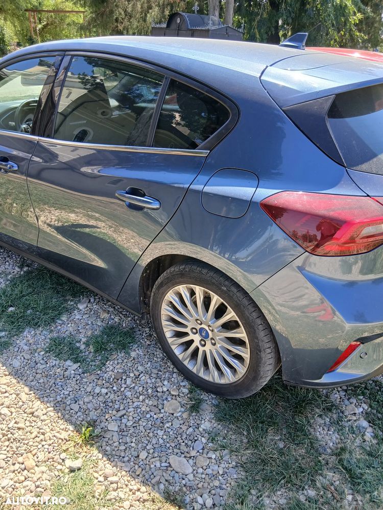 FORD Focus 2022 — imagine 6
