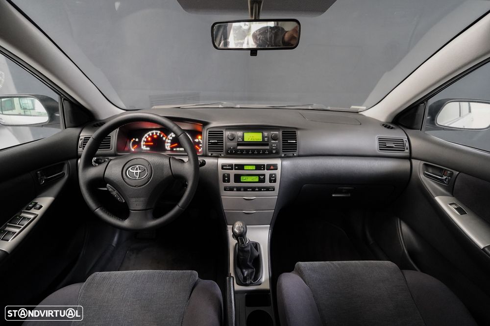 Toyota Corolla 1.4 Sol - 2