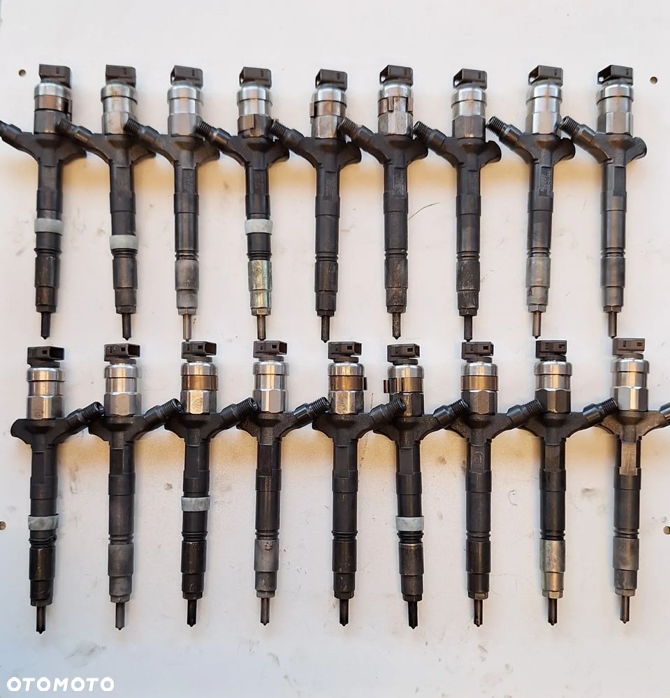 Wtrysk Wtryskiwacz Denso 23670-30040 Toyota Hiace 2.5  НURT  D-4D