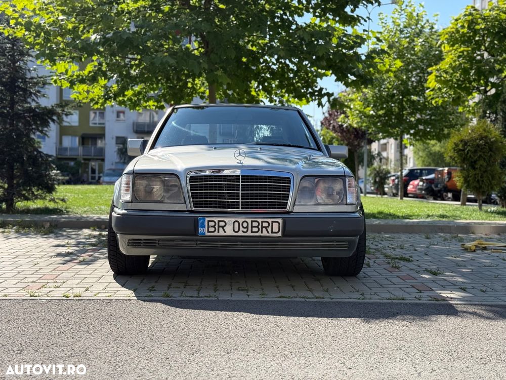 Mercedes-Benz W124 - 12
