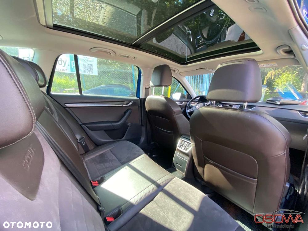 Skoda Octavia Scout 2.0 TDI 4x4 DSG - 40