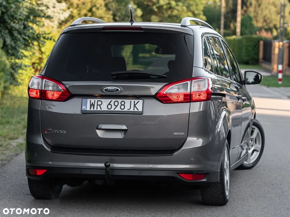 Ford Grand C-MAX - 11