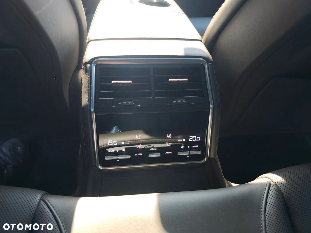 Porsche Panamera - 7