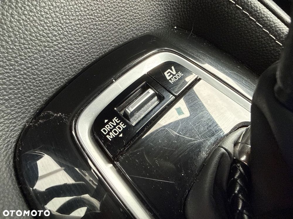 Toyota Corolla 1.8 Hybrid Comfort - 23