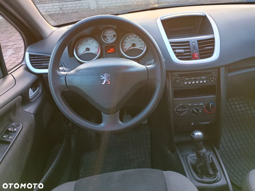 Peugeot 407 - 13