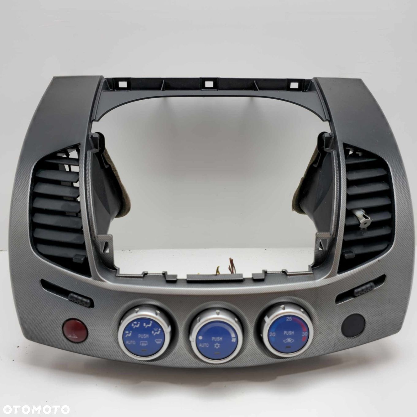 MITSUBISHI L200 IV 4 2.5 DID PANEL NAWIEWU KLIMATYZACJI RAMKA - 1