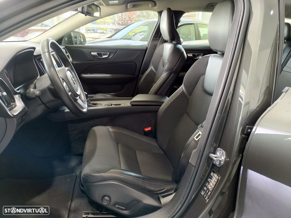 Volvo V60 2.0 D3 Momentum Geartronic - 8
