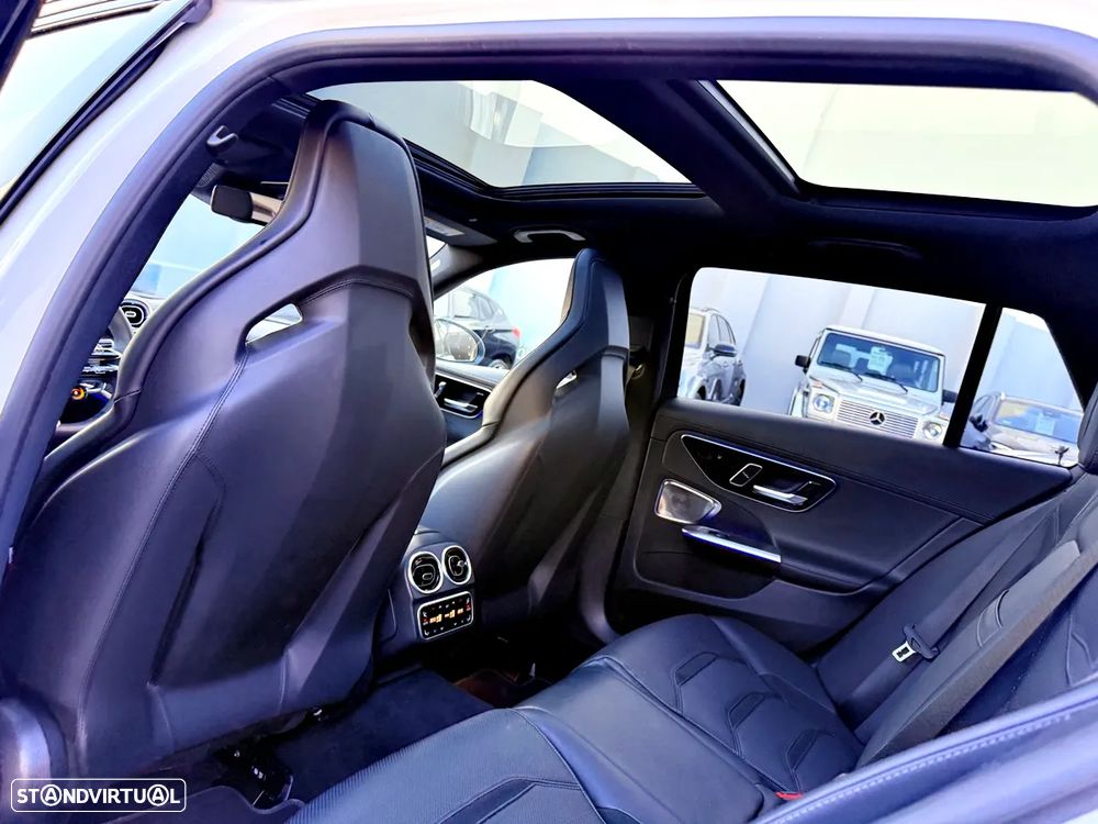 Mercedes-Benz C 63 AMG S - 36