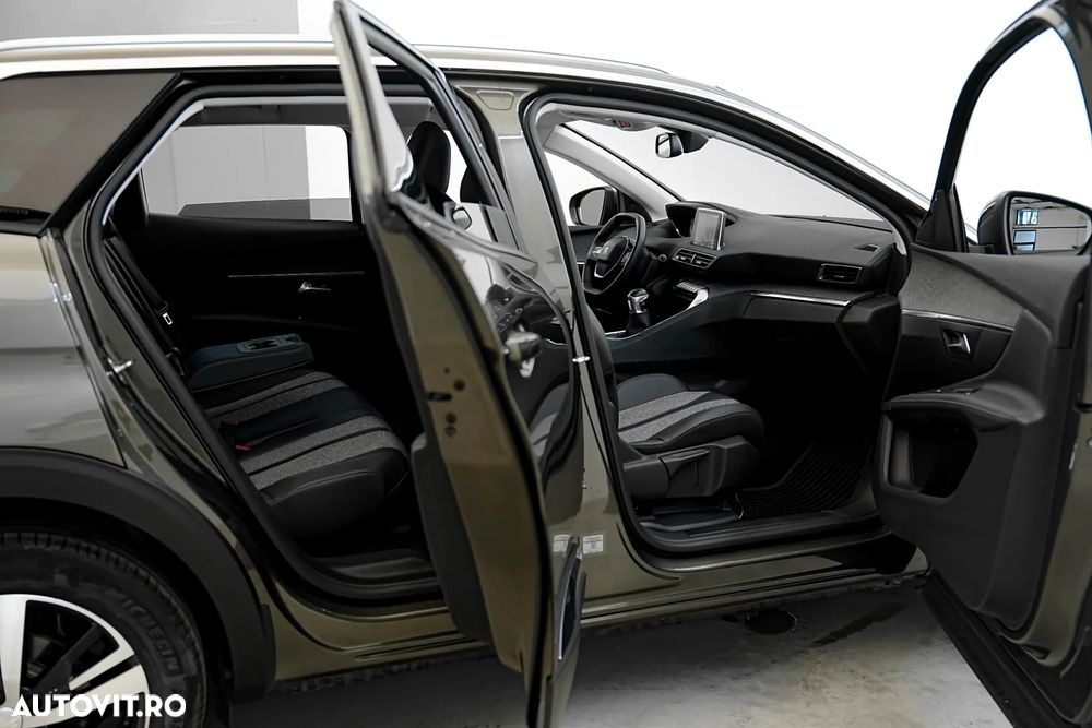 Peugeot 3008 PureTech 130 Stop & Start GPF Allure - 20