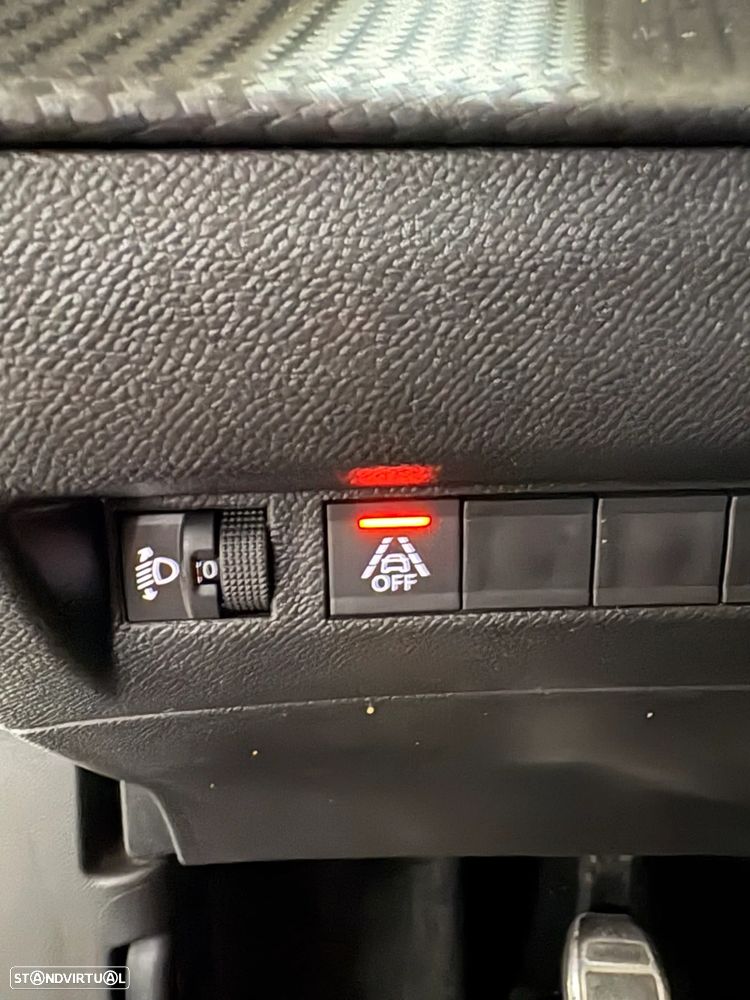 Peugeot 2008 PureTech 130 Allure Pack - 24