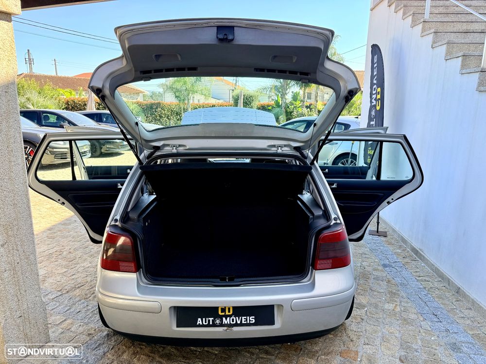 VW Golf 1.9 TDi Highline - 35