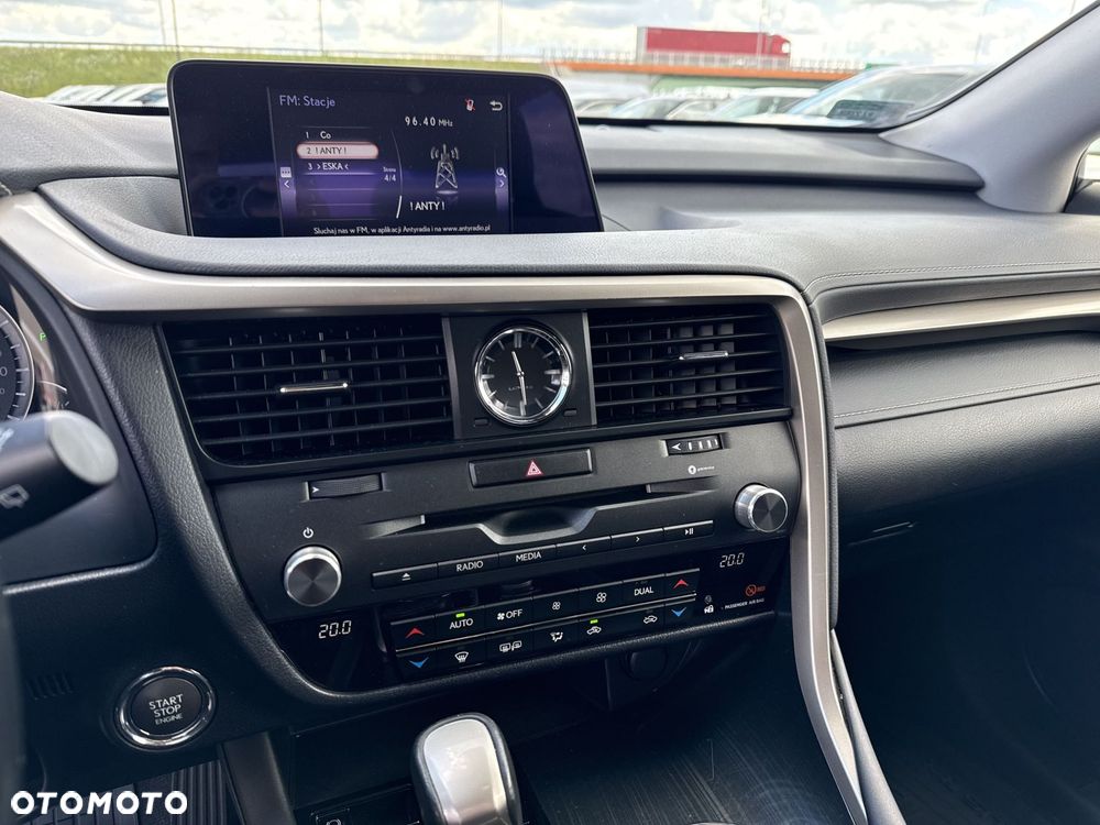 Lexus RX - 24