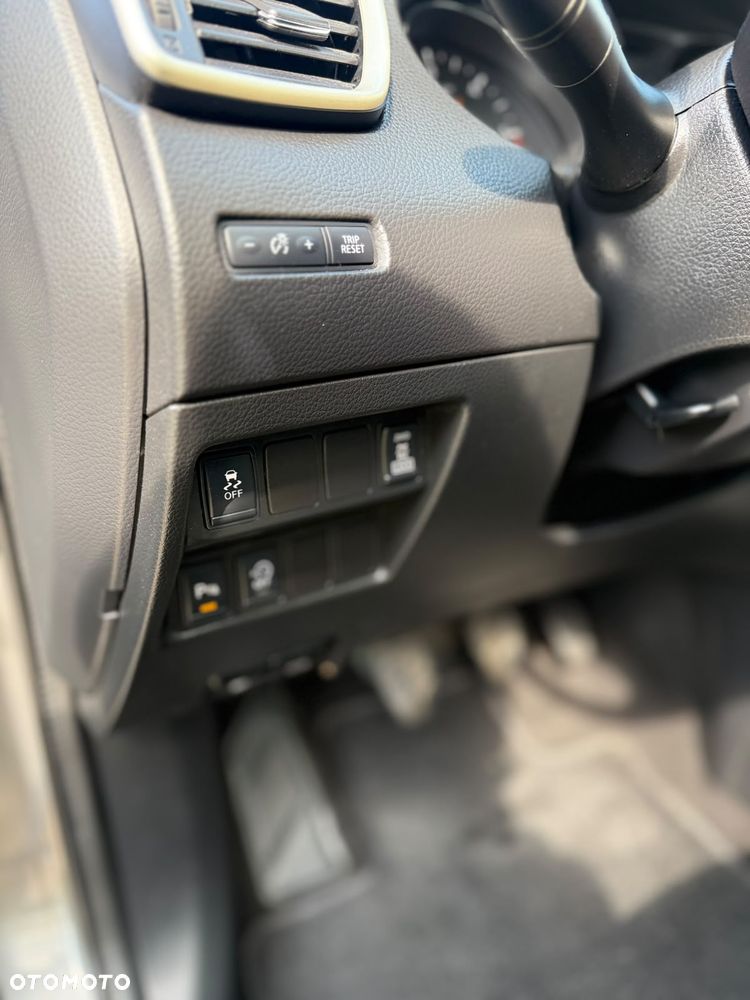 Nissan Qashqai - 24