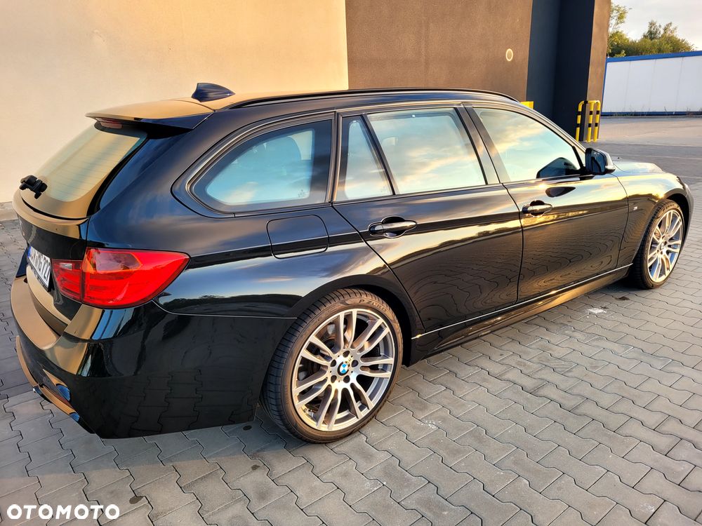 BMW Seria 3 330d xDrive - 4