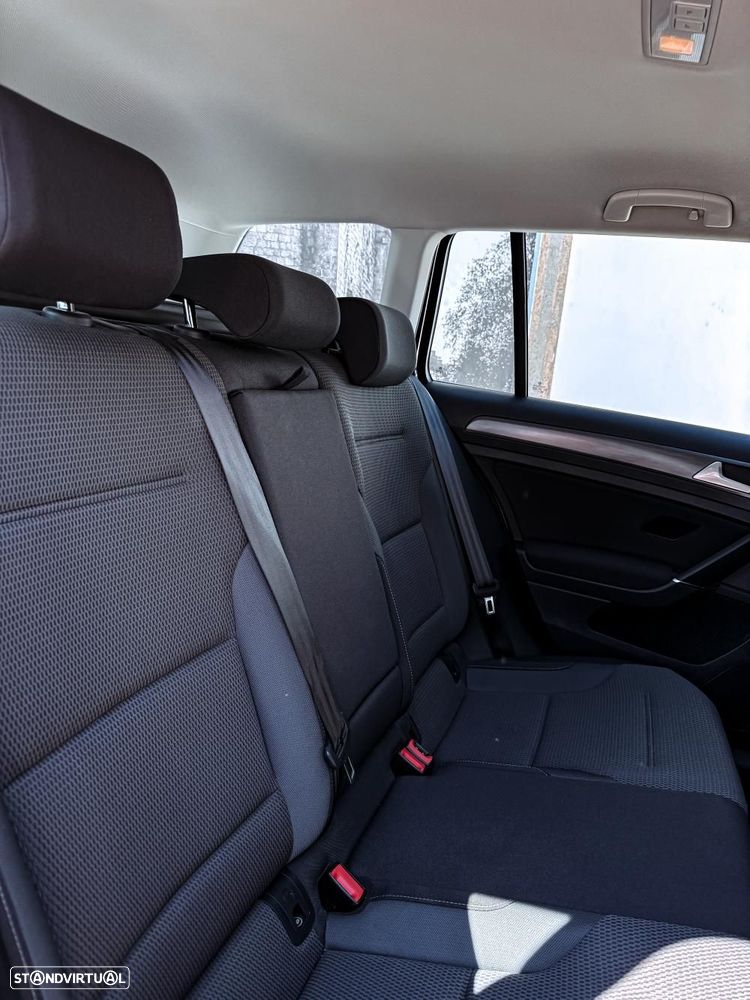 VW Golf Variant 1.6 TDi Confortline - 9