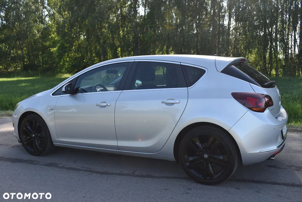 Opel Astra - 9