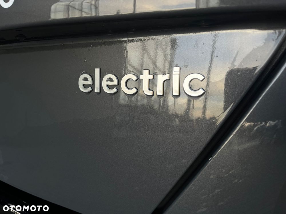 Hyundai Kona 65kWh Executive - 8