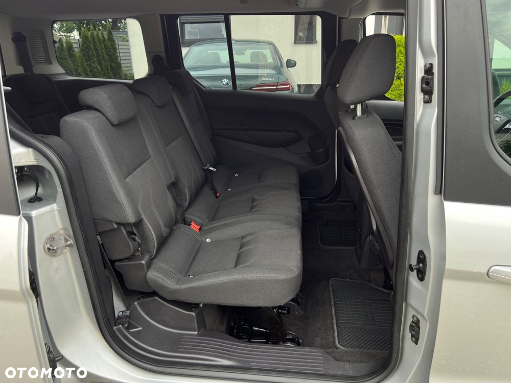 Ford Tourneo Connect Grand - 28