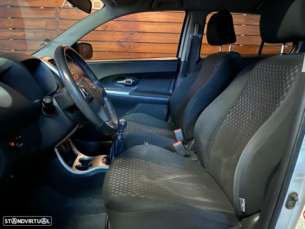 Toyota Urban Cruiser 1.4 D-4D Sol - 6