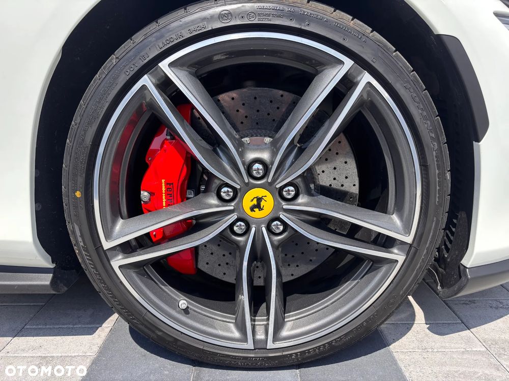 Ferrari Roma - 13