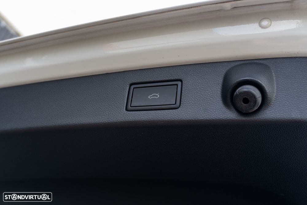 VW Arteon Shooting Brake 1.4 eHybrid OPF DSG R-Line - 32