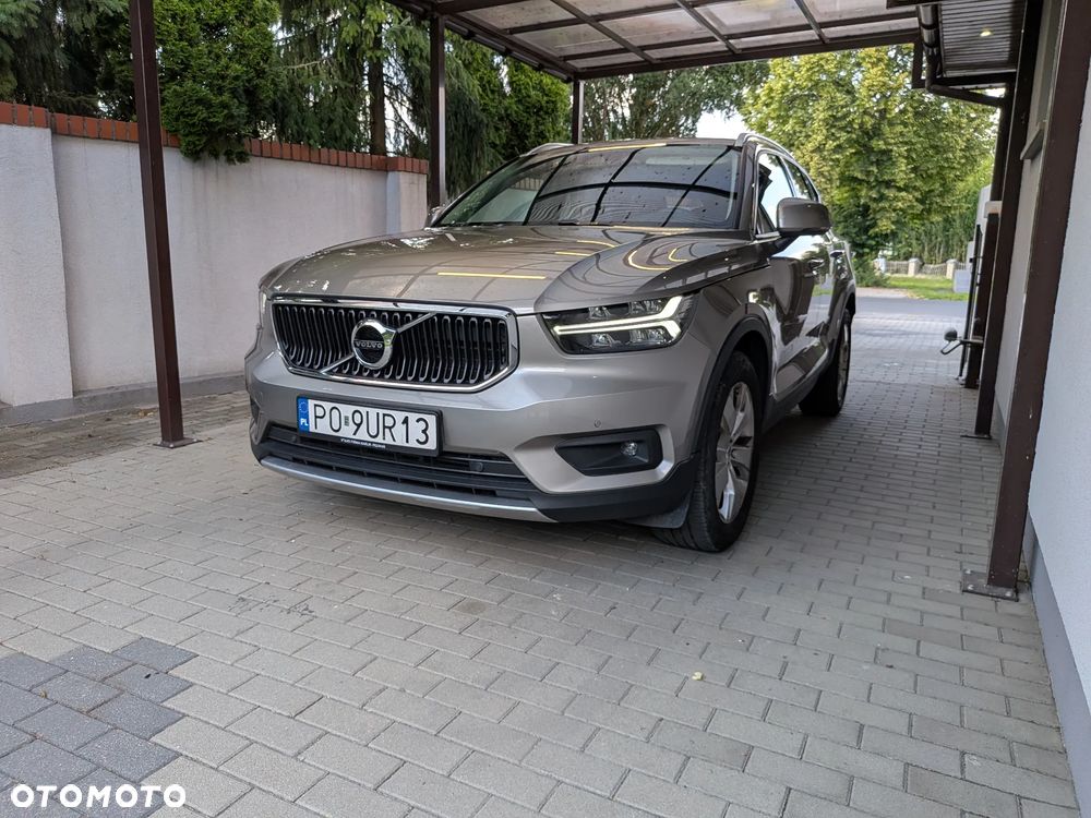 Volvo XC 40 T3 Momentum Pro - 1