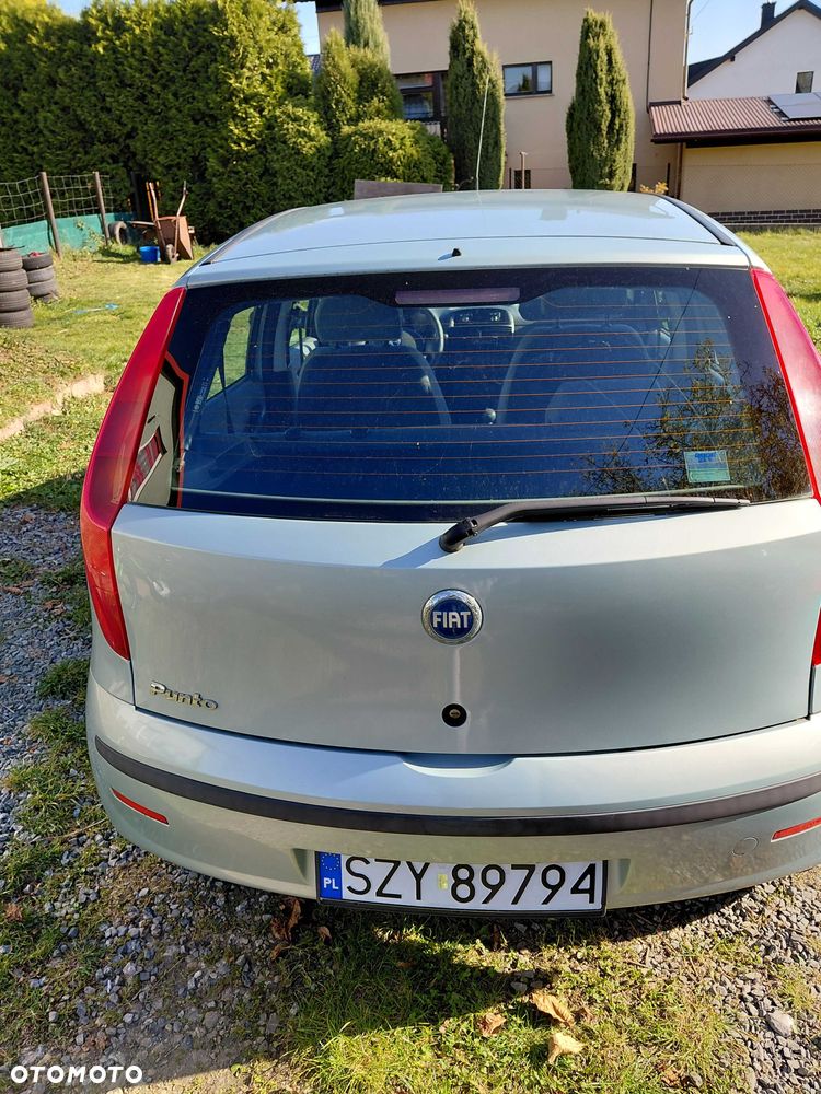Fiat Punto 2004 photo 2