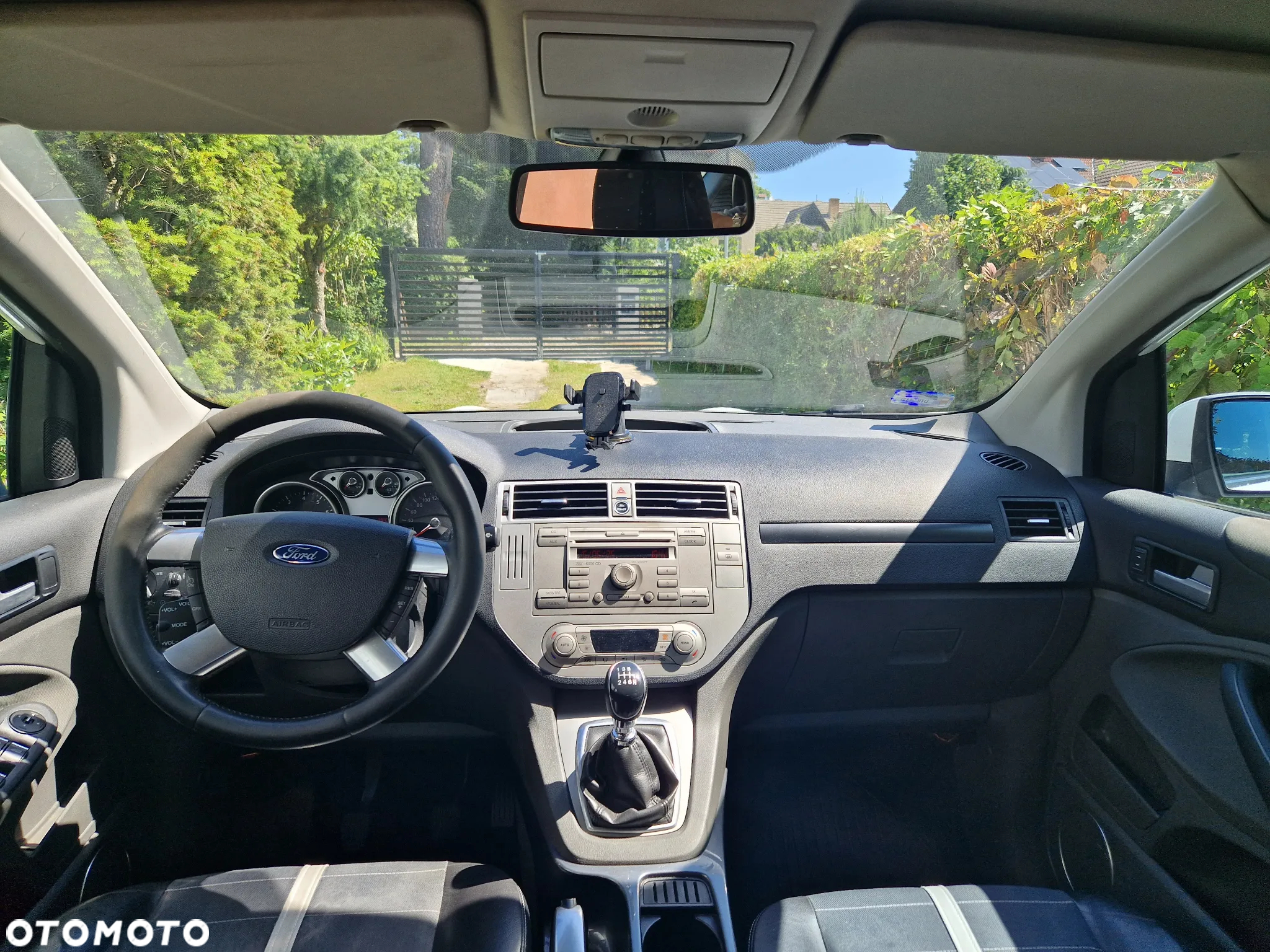 Ford Kuga - 10