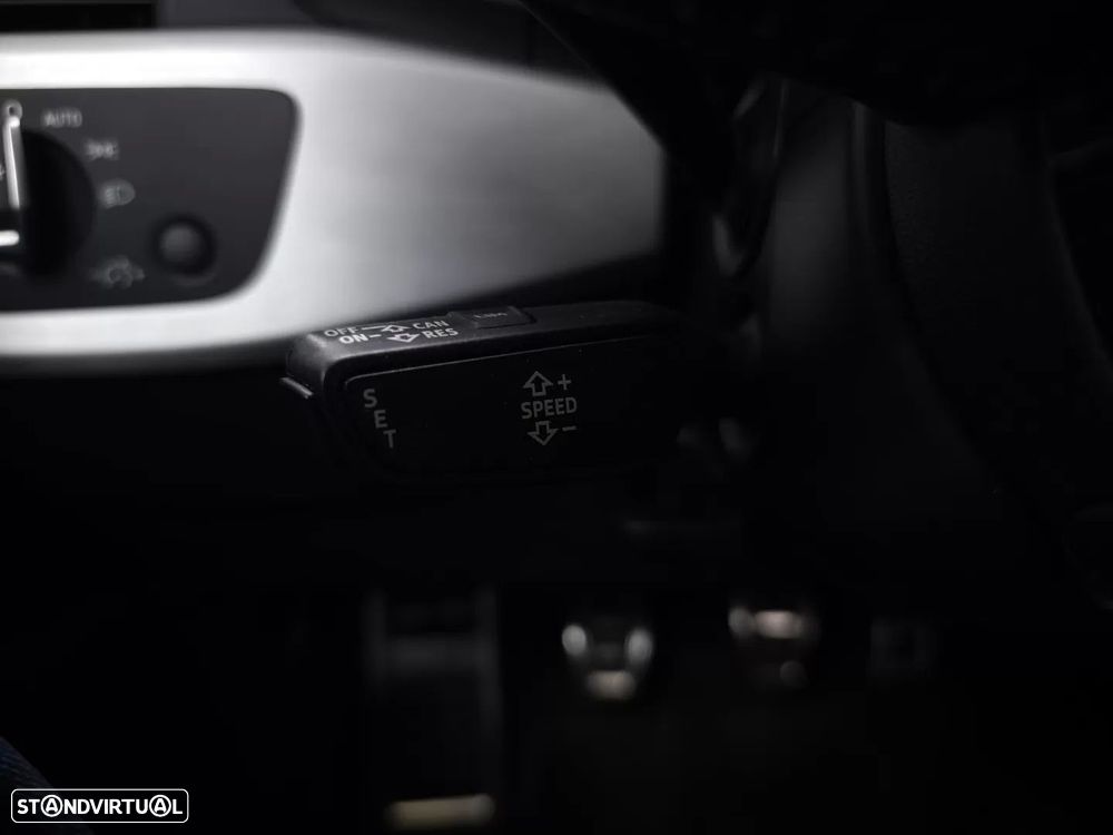 Audi A4 Avant 2.0 TDI S-line - 29