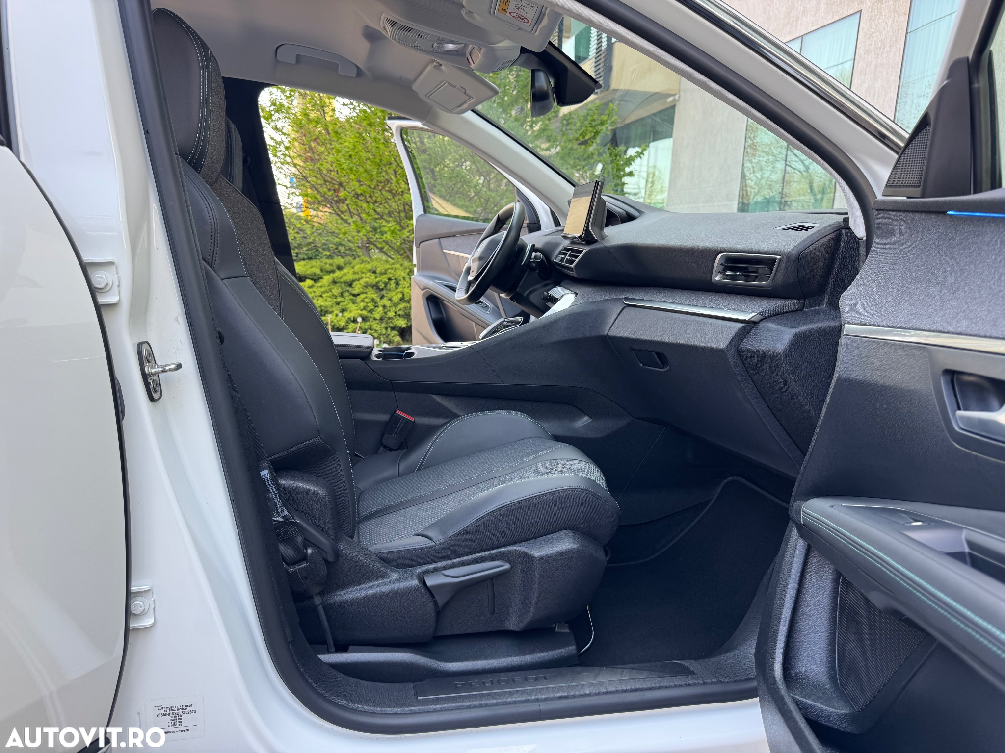 Peugeot 3008 PureTech 130 Stop & Start GPF EAT8 Active Pack - 3