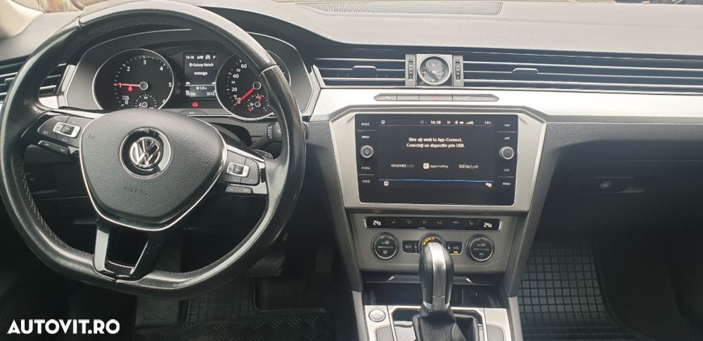 Volkswagen Passat Variant 2.0 TDI SCR DSG Comfortline - 10