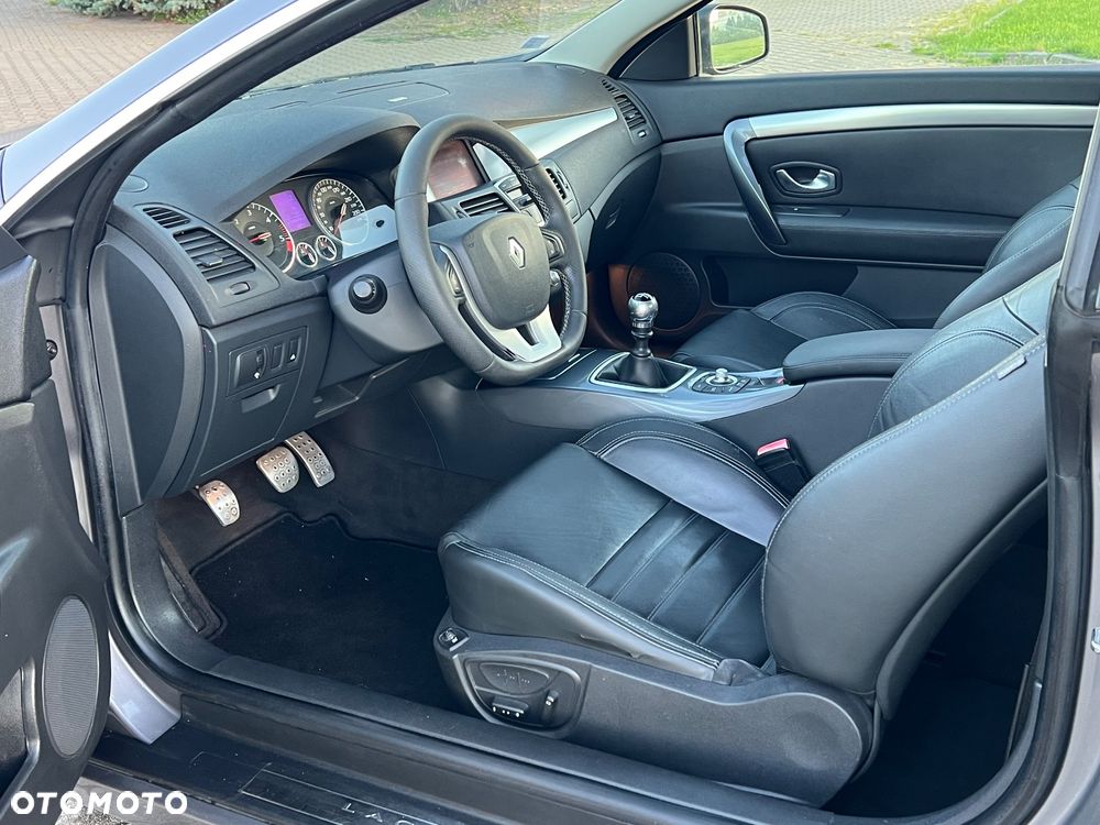 Renault Laguna dCi 180 FAP GT - 10