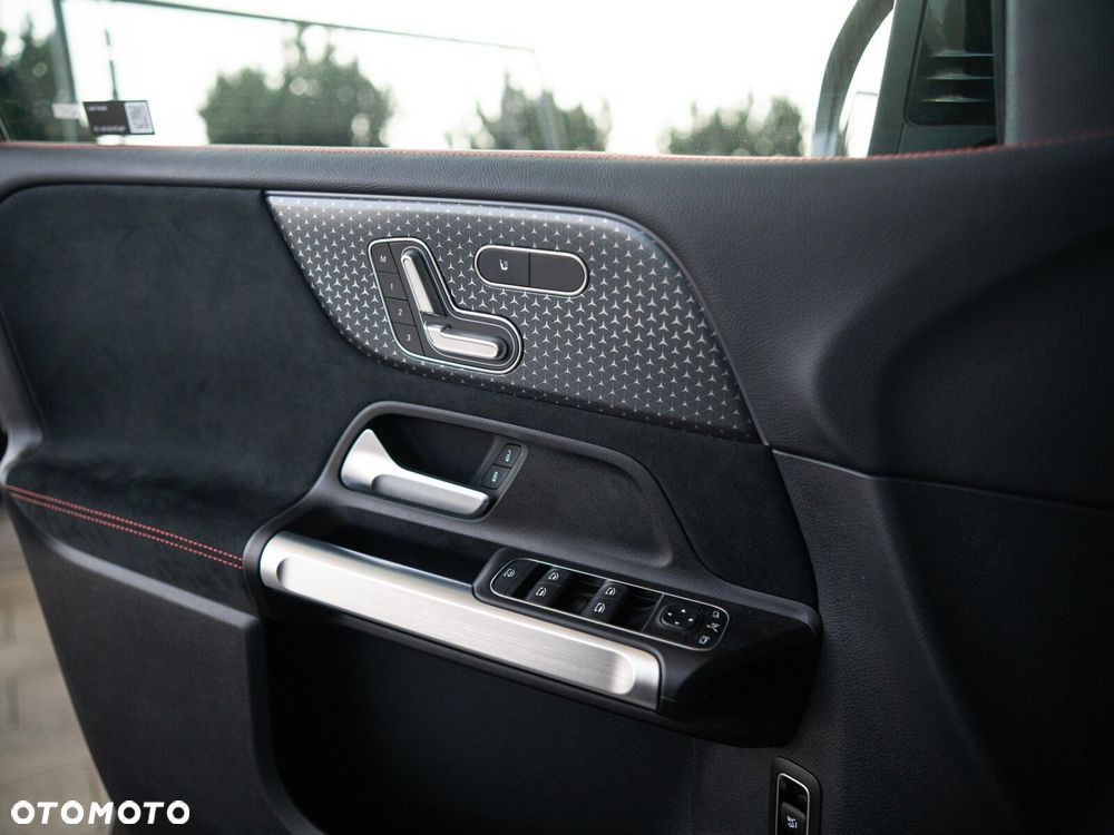 Mercedes-Benz GLB 220 d 4-Matic AMG Line 8G-DCT - 27
