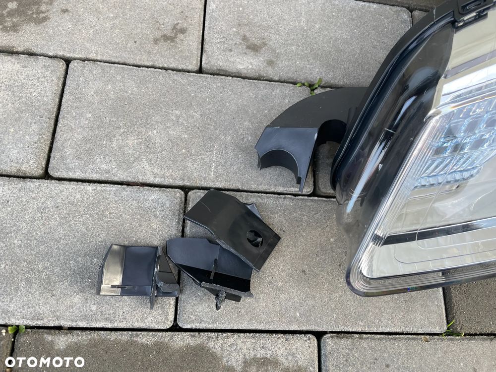 LAMPA PRZEDNIA LEWA CITROEN C3 II, DS3  2009-2016 - NOWA VARROC - 3