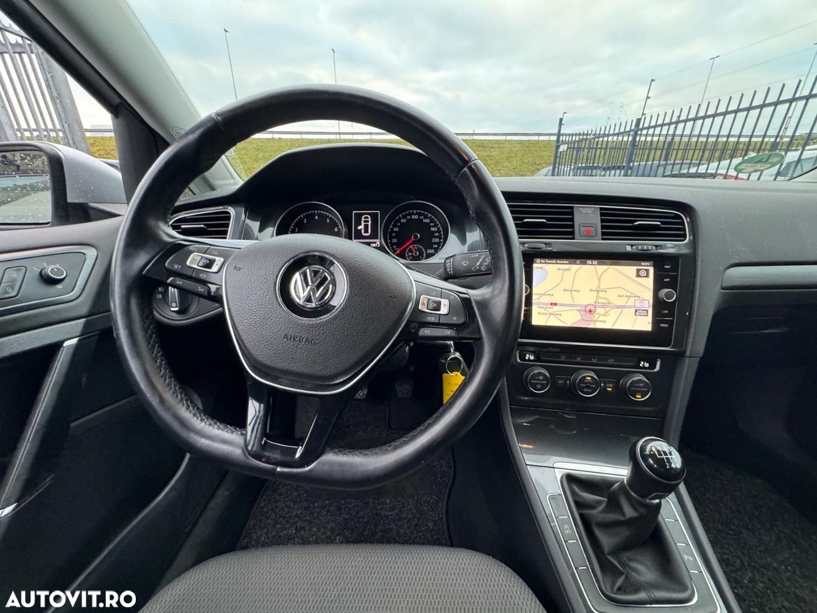Volkswagen Golf 1.0 TSI Comfortline - 6