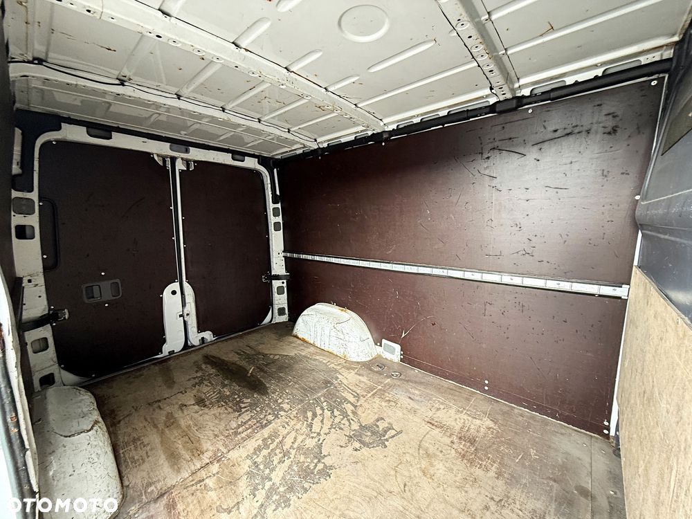 Mercedes-Benz Sprinter - 21