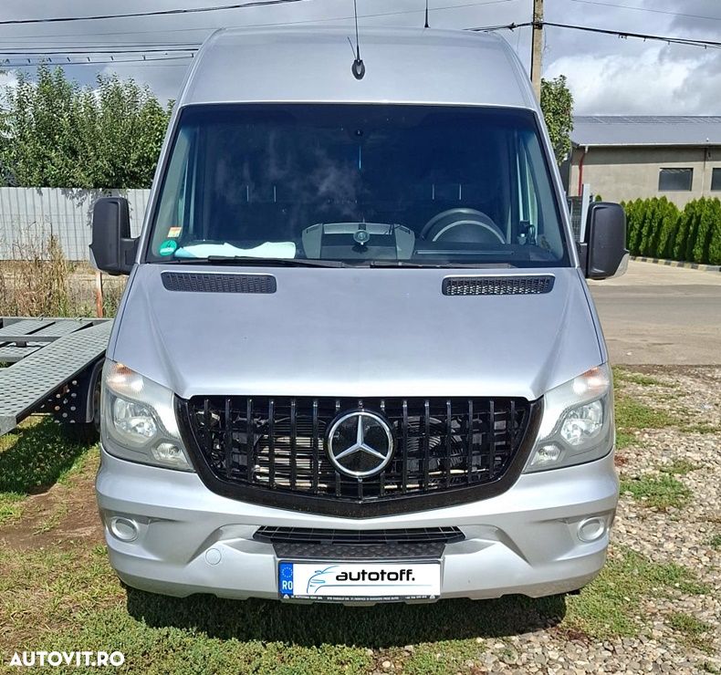 Grila centrala Sprinter W906 Facelift compatibila cu Mercedes (14-17) Panamericana Black Design - 2