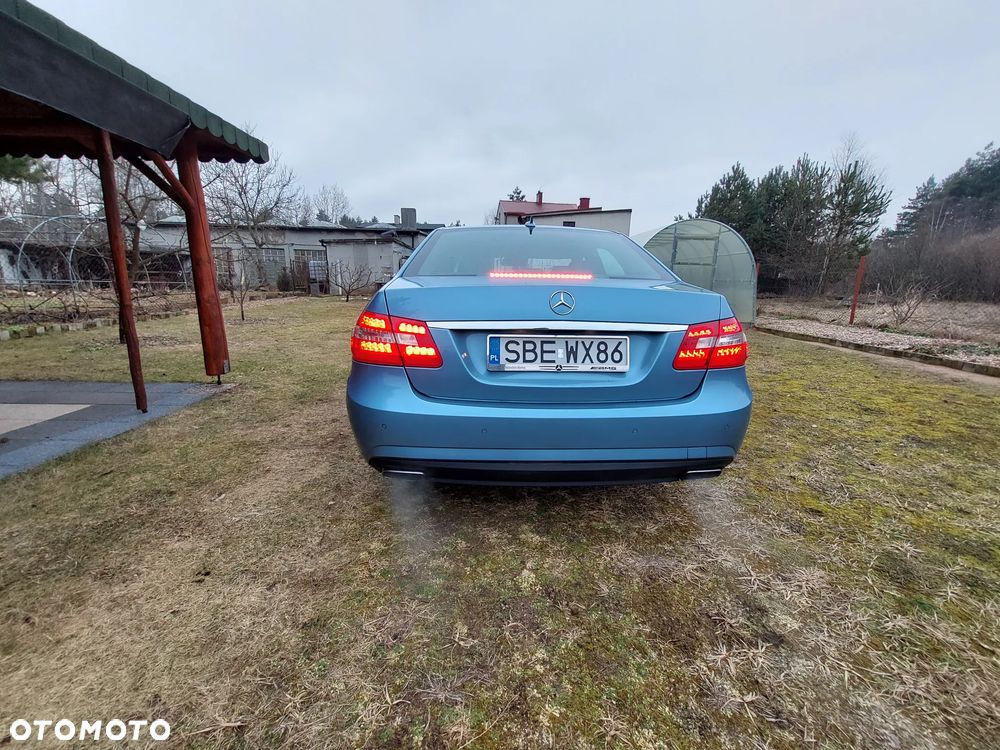 Mercedes-Benz Klasa E 350 CDI DPF 4Matic BlueEFFICIENCY 7G-TRONIC - 37