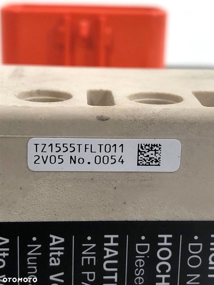 ŁADOWARKA AKUMULATORA  NISSAN LEAF (ZE0) 2010 - 2022 Electric 80 kW [109 KM] elektryczny 2010 - - 4