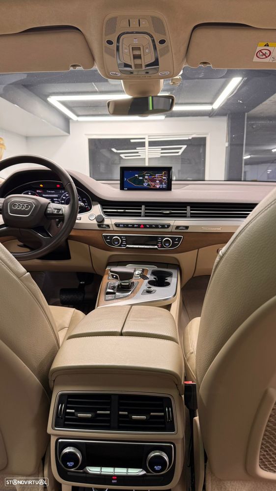 Audi Q7 3.0 TDI quattro S-line Tiptronic 7L - 9
