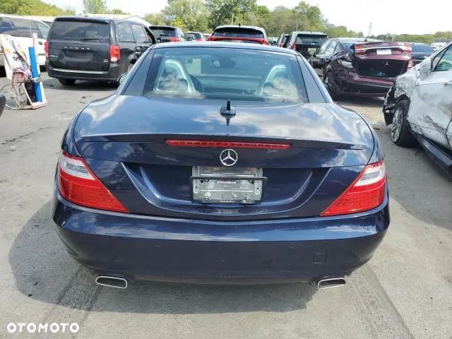 Mercedes-Benz SLK 350 (BlueEFFICIENCY) 7G-TRONIC - 27